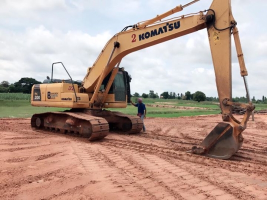 ขายด่วน KOMATSU PC200-8M0