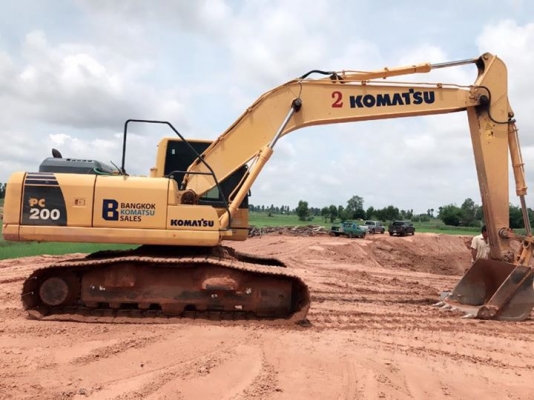 ขายด่วน KOMATSU PC200-8M0