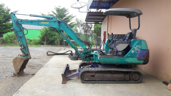 รถขุด Komatsu PC30-7E เก่าญี่ปุ่น มีไลน์หัวกระแทก