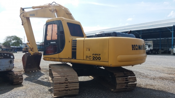 ขาย 780,000 KOMATSU pc 200-6 ไฟฟ้าครบ เครื่องดี ปั้มแรง เอวดี ช่วงล่างแน่น เอกสารหนังสือสัญญาซื้อขาย รถอยู่ ปทุมธานี 090-772-3710 090-772-3708