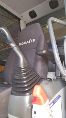 ขายรถขุดโคม้สสุขนาด70รุ่น8ใช้งาน3พันกว่าชม.1270000บาท