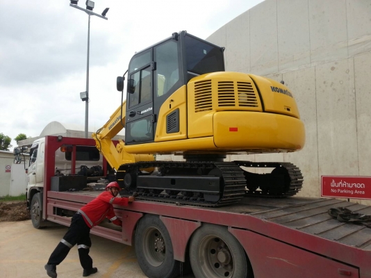ขายรถขุดโคม้สสุขนาด70รุ่น8ใช้งาน3พันกว่าชม.1270000บาท