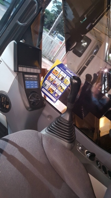 ขายรถขุดโคม้สสุขนาด70รุ่น8ใช้งาน3พันกว่าชม.1270000บาท