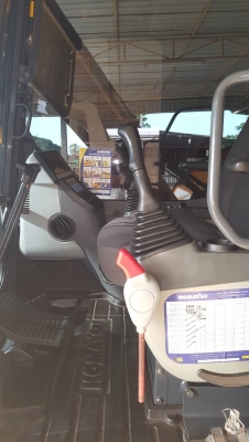 ขายรถขุดโคม้สสุขนาด70รุ่น8ใช้งาน3พันกว่าชม.1270000บาท