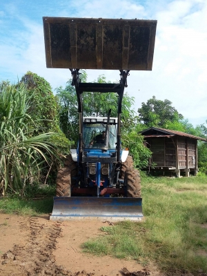 ขายรถไถฟอร์ดสองเพลา ขายรถไถฟอร์ดสองเพลา