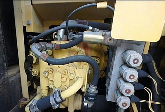 ขายรถขุดเก่าญี่ปุ่น komatsu 120-6 เครื่องยนต์โคมาสสุ รถสวยพร้อมใช้ สนใจติดต่อสอบถาม 092-3309229 อีด