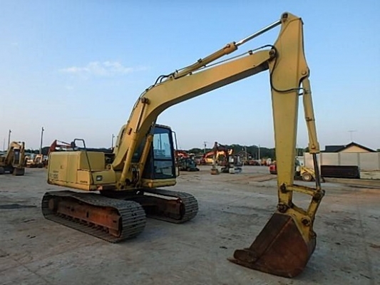 ขายรถขุดเก่าญี่ปุ่น komatsu 120-6 เครื่องยนต์โคมาสสุ รถสวยพร้อมใช้ สนใจติดต่อสอบถาม 092-3309229 อีด