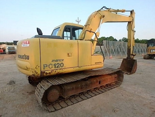 ขายรถขุดเก่าญี่ปุ่น komatsu 120-6 เครื่องยนต์โคมาสสุ รถสวยพร้อมใช้ สนใจติดต่อสอบถาม 092-3309229 อีด