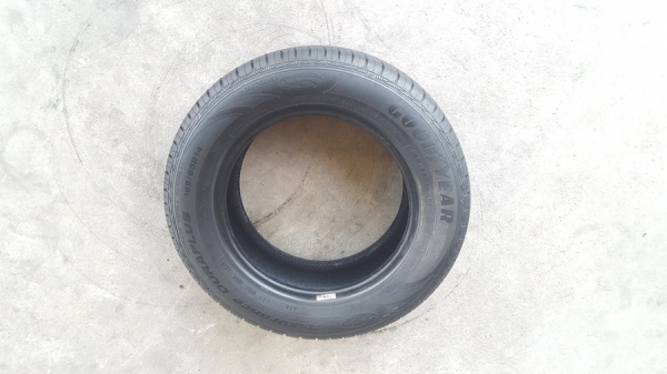 ขายยาง185/65/14 ปี 0815 GOODYEAR 4 เส้น