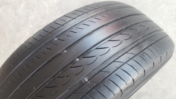 ขายยาง215/55/16 ปี 14 YOKOHAMA dB 2 เส้น