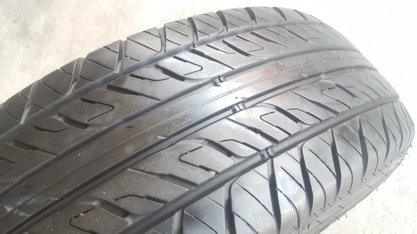 ขายยาง245/70/16 ปี 3715 DUNLOP PT2  2 เส้น
