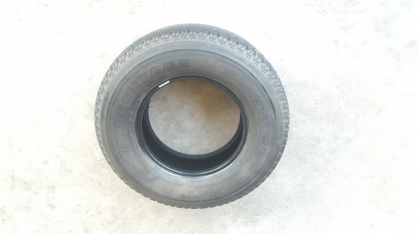 ขายยาง265/70/16 ปี 15/3+14/1 BRIDGESTONE HT840 4 เส้น