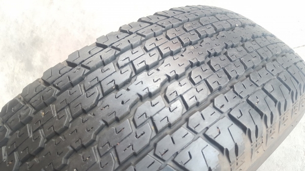 ขายยาง265/70/16 ปี 15/3+14/1 BRIDGESTONE HT840 4 เส้น