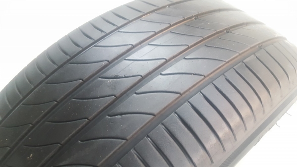 ขายยาง215/55/17 ปี 1115 MICHERLIN 3ST 4 เส้น ขายยาง215/55/17 ปี 1115 MICHERLIN 3ST 4 เส้น