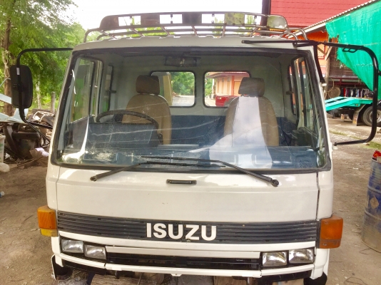 ขาย หัวสิบล้อ ISUZU ร็อคกี้ ทำสีใหม่ มีขาดีดหน้า-ขาคำ้หลังครบ พร้อมใช้