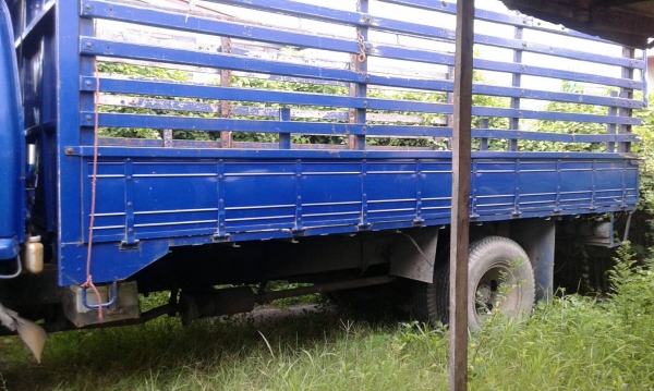 ขายหกล้อคอกสูง ISUZU FSR11H เครื่อง 6BD1 160 แรงม้า จดทะเบียนปี 2533 กระบะยาว 5.5 เมตร