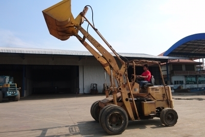 ขายรถตักล้อยาง KOMATSU SD23-2 (สภาพดี)