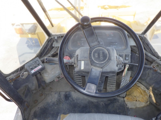 ขายรถตัก ยี่ห้อTCM รุ่นE835 ขายรถตัก ยี่ห้อTCM รุ่นE835