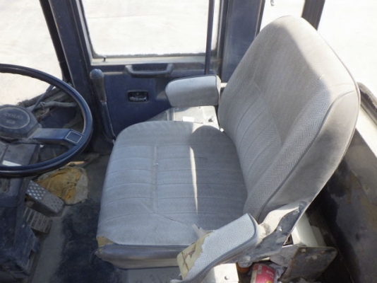 ขายรถตัก ยี่ห้อTCM รุ่นE835 ขายรถตัก ยี่ห้อTCM รุ่นE835