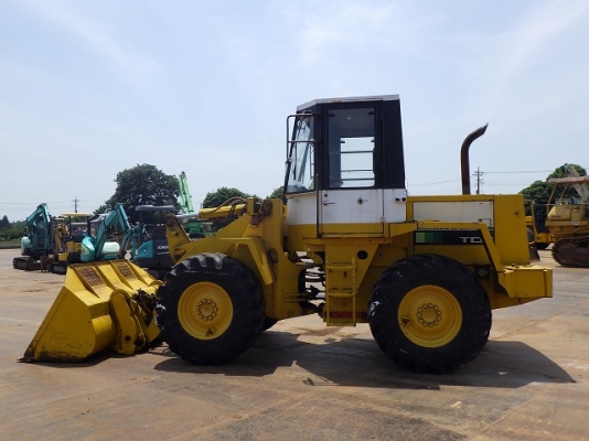 ขายรถตัก ยี่ห้อ TCM รุ่น 830-2