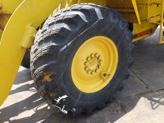 ขายรถตัก ยี่ห้อ TCM รุ่น 830-2