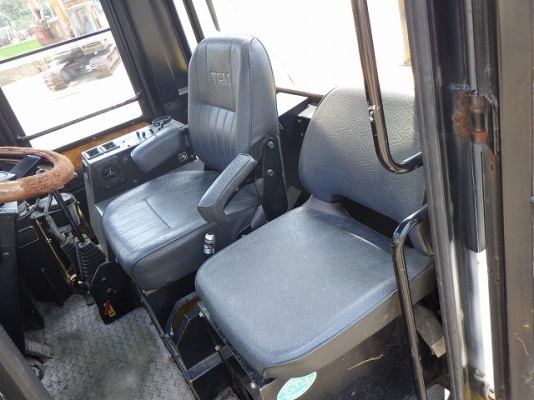 ขายรถตัก ยี่ห้อ TCM รุ่น 830-2