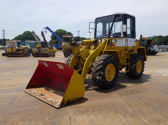 ขายรถตัก ยี่ห้อ TCM รุ่น 830-2