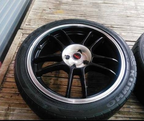 ขายmax17" พร้อมยาง 205/45/17 4วงไม่คดไม่ดุ้งครับ ขายmax17" พร้อมยาง 205/45/17 4วงไม่คดไม่ดุ้งครับ