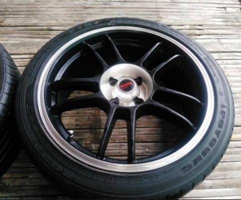 ขายmax17" พร้อมยาง 205/45/17 4วงไม่คดไม่ดุ้งครับ ขายmax17" พร้อมยาง 205/45/17 4วงไม่คดไม่ดุ้งครับ