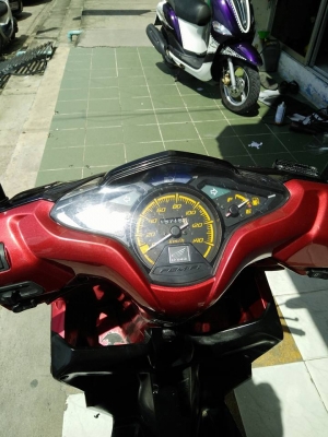 คลิ๊กไอ สีดำแดง ปี 2553 รถพร้อมใช้ ขับดี ราคาถูก