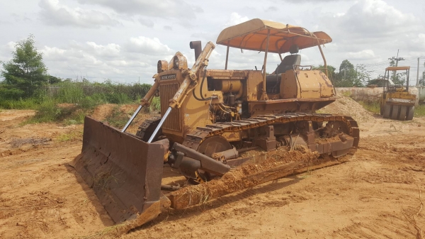 ขาย รถแทรคเตอร์ KOMATSU D50P-16 เครื่องดี ช่วงล่างเต็ม เอกสารใบซื้อขาย