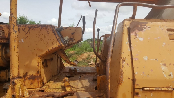 ขาย รถแทรคเตอร์ KOMATSU D50P-16 เครื่องดี ช่วงล่างเต็ม เอกสารใบซื้อขาย