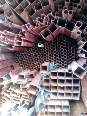 เหล็กกล่องมือสอง