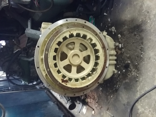 ขายเครื่องเรือ ISUZU  4JG1 สี่สูบ ,เกียน้ำมันนิคโก้