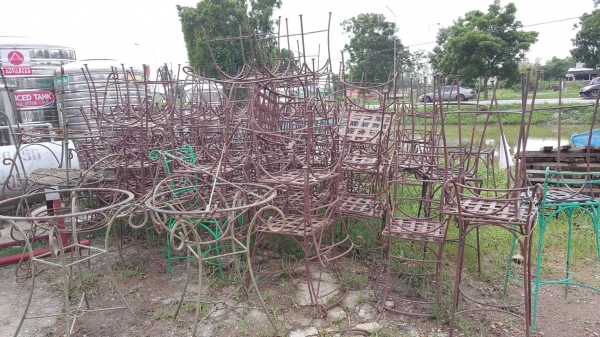 ขาย เก้าอี้ เหล็กสภาพดี แข็งแรงรับน้ำหนักได้เยอะ 1 ตัวหนัก 8 กก.