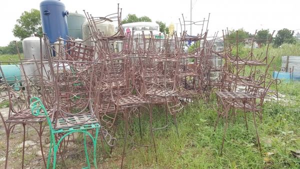 ขาย เก้าอี้ เหล็กสภาพดี แข็งแรงรับน้ำหนักได้เยอะ 1 ตัวหนัก 8 กก.