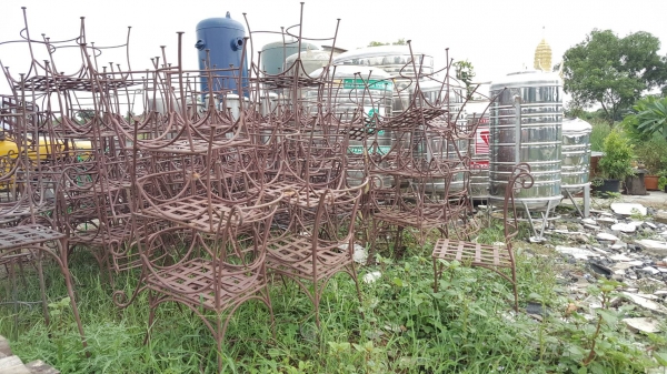 ขาย เก้าอี้ เหล็กสภาพดี แข็งแรงรับน้ำหนักได้เยอะ 1 ตัวหนัก 8 กก.