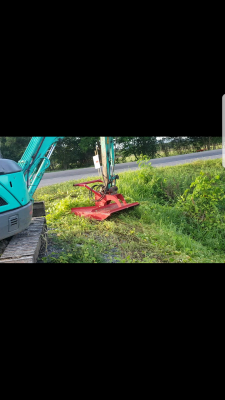 เครื่องตัดหญ้าตัดต้นไม้ไฮดรอลิค