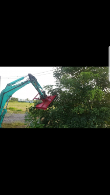 เครื่องตัดหญ้าตัดต้นไม้ไฮดรอลิค