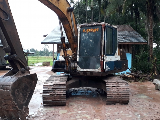 ขายด่วน KOMATSU PC120-3 สภาพสวยพร้อมใช้งาน แอร์เย็น เครื่องปั้มดี โซ่ช่วงล่างสวย บูมพิเศษ คอลโทรลน้ำมัน เอกสารสัญญาซื้อขาย สนใจสอบถาม093-0764943 088-3223272  k ตั้ม