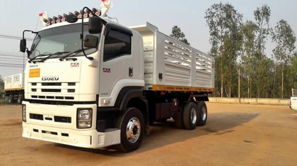 ขาย ISUZU 360 ปี 56 ตุลา สภาพสวยยางเต็มหมด แม่ลูกสามมิตร รถไมล์แท้ วิ่งแสนนิดๆคับ  หัวเดิม ไม่มีเฉียวชนครับ  ขายทั้งสดและผ่อน