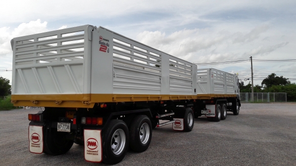 ขาย ISUZU 360 ปี 56 ตุลา สภาพสวยยางเต็มหมด แม่ลูกสามมิตร รถไมล์แท้ วิ่งแสนนิดๆคับ  หัวเดิม ไม่มีเฉียวชนครับ  ขายทั้งสดและผ่อน