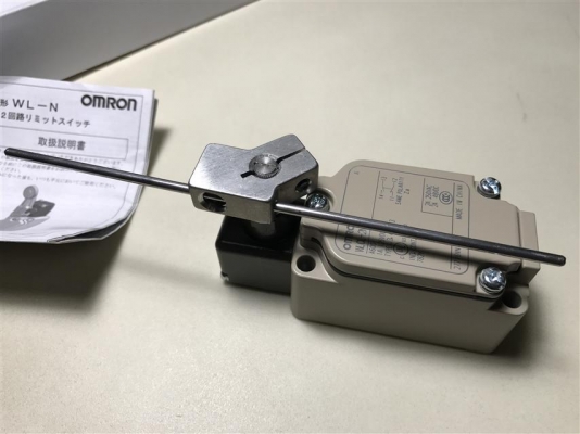 ลิมิตสวิทซ์ ยี่ห้อ omron รุ่น WLCL-2N-N