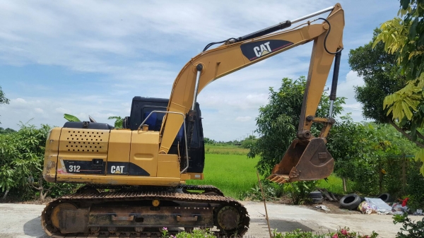 CAT 312V2 ชั่วโมง 16,xxx ชม.ไฟฟ้าครบทุกจุด เอกสารเล่มทะเบียน ราคา 1,100,000 บาทราคาต่อรองได้ค่ะ