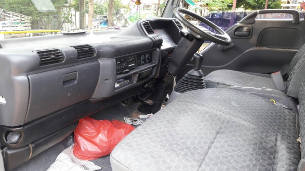ขายด่วน ISUZU NKR 71LY ปี50 130 TURBO วิ่ง 72xxxกม. รถสวย เดิมบางทั้งคัน ภายในเรียบร้อย คัชชีสวยทั้ง