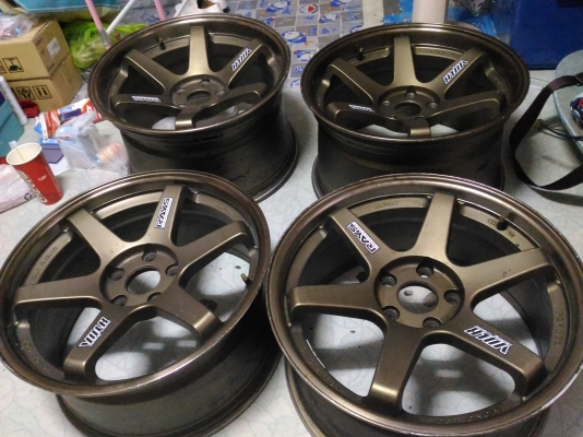 Te37ขอบ18หน้า8.5หลัง10.5มีร้าวล้อหลังขายถูก4วง4000ราคาสุดท้าย Te37ขอบ18หน้า8.5หลัง10.5มีร้าวล้อหลังขายถูก4วง4000ราคาสุดท้าย