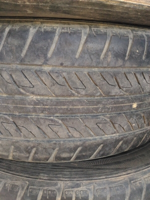 ยางdunlop265/60/18ปี13ครบชุด4เส้น1500