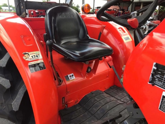 ขาย รถไถคูโบต้า L4708(4WD)2เพลา ใช้งาน 700 ชั่วโมง รถสวย ทุกระบบสมบูรณ์ พร้อมอุปกรณ์ ใบมีดหน้าและผานพรวน ราคา 398,000 บาท สนใจโทร 081-9136451 หรือ ขอดูรุปผ่านทาง line:bow6451 ค่ะ ขาย รถไถคูโบต้า L4708(4WD)2เพลา ใช้งาน 700 ชั่วโมง รถสวย ทุกระบบสมบูรณ์ พร้อมอุปกรณ์ ใบมีดหน้าและผานพรวน ราคา 398,000 บาท สนใจโทร 081-9136451 หรือ ขอดูรุปผ่านทาง line:bow6451 ค่ะ