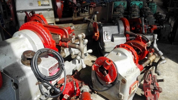 ** เหลือ 2 ตัว ** เครื่องต้าปเกลียวท่อ แป้ป/ประปา/ไฟฟ้า/เพลา มีตั้งแต่ขนาด 1.5"- 2"- 3"- 4"- 6" สภาพสวยๆคัดมาพร้อมใช้มาเลือกมาเทสก่อนได้