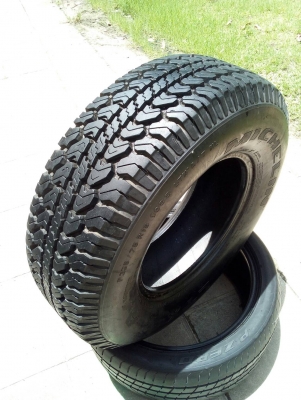 235/75R15  MICHELIN LTX  A/T  มี 1 เส้น  tel. 081-427-3941
